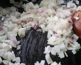 Foto del paso 1 de la receta: Pasta con salsa de camarones, pollo y carne