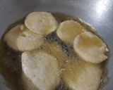 उड़द दाल की चंदिया गुजिया (Udad daal ki chandiya, gujiya recipe in hindi) रेसिपी चरण 4 फोटो