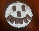 A picture of step 11 of Layered Miracle Dessert.