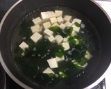 A picture of step 4 of Miso soup with Tofu and Wakame.