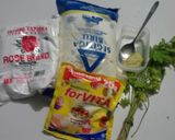 Foto langkah ke 1 dari resep Stik bawang renyah.