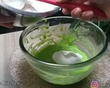 Foto langkah ke 4 dari resep Resep Pandan Sponge Cake (Selembut kapas).