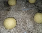 Foto langkah ke 4 dari resep Donat ekonomis super lembut.