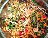 Foto langkah ke 5 dari resep Urap pakis dan tauge.