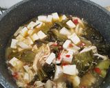 Foto langkah ke 3 dari resep Sayur Sawi Asin Tahu Ayam.