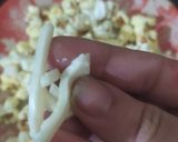मेलतेड चीझ बिटरी पॉपकॉर्न (cheese buttery popcorn recipe in marathi) रेसिपी स्टेप 3 फोटो 