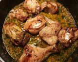 Foto del paso 19 de la receta: Pollo al limón, en salsa de hígado y ajos