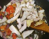 A picture of step 3 of Chicken-mayo sandwich.