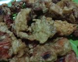 Foto langkah ke 2 dari resep Kepiting Soka Khas Tarakan goreng Bersalut Telur Asin Daun Kari.