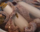 Foto langkah ke 4 dari resep 60. Beef Brisket in Clear Broth .