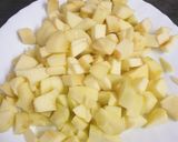 Une image de l'étape 4 de Gâteau au yaourt et morceaux de pommes.