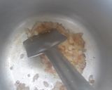 A picture of step 1 of Masoor Pulao.