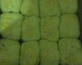 Foto langkah ke 4 dari resep Roti Sobek Pandan (No Ulen) dijamin empukkk.