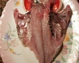 Foto del paso 2 de la receta Besugo de bajura a la espalda, con ajos fritos