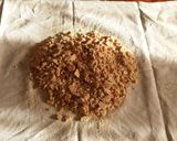 Foto del passaggio 2 della ricetta Cheesecake al cioccolato bianco con ganache al cioccolato fondente