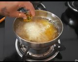 A picture of step 4 of Methi muthiya.