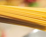 Foto del paso 1 de la receta: Pastas con Camarones al ajillo (suave)