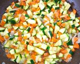 Foto del passaggio 2 della ricetta Tagliatelle con verdure e zafferano
