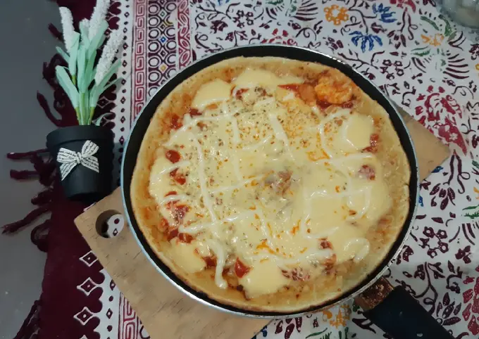 Langkah-langkah untuk membuat Cara bikin Pizza Teflon Rumahan