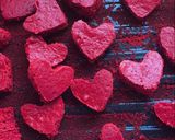 A picture of step 5 of Surprise heart cake.