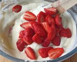 Une image de l'étape 2 de Petits Gâteaux moelleux fraises, mascarpone🍓.