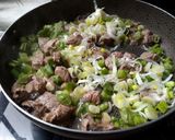 Foto del paso 3 de la receta: Carne en salsa de soya (mongoliana)