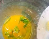A picture of step 2 of Orange Mint Slush.