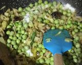 A picture of step 5 of Dal Chingri/Red Lentils with Shrimps.