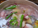 Estofado de pulpo con pepitona y pollo
