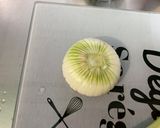 Une image de l'étape 5 de Salade de concombre et tomates à l’ananas, crème et oignon doux.