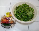 Foto langkah ke 1 dari resep Tumis Kangkung Nikmat Istimewa.