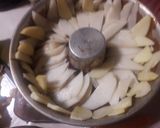 Foto del paso 1 de la receta: Torta invertida con pera y manzana