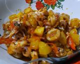 Foto langkah ke 6 dari resep Cumi asin kentang pedas.
