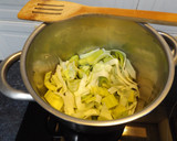 Foto del paso 1 de la receta: Crema de repollo y judías verdes