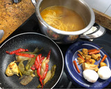 Foto del paso 4 de la receta: 🍜 Ramen de pollo y ciruelas 🍜