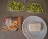 Foto del passaggio 1 della ricetta Strudel vegetariano con zucchine e stracchino