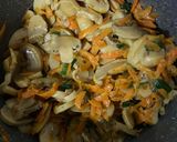 Foto del paso 3 de la receta: Crema con champiñón y verduras