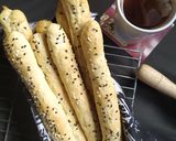 Foto langkah ke 8 dari resep Sesame Sugar Bread Stick.