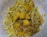 સ્થિર-ફ્રાય બીન સ્પ્રોઉટ્સ વિથ તોફુ(Stir-fry Bean Sprouts with Tofu) રેસીપી સ્ટેપ4ફોટો