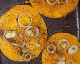 Une image de l'étape 4 de Tartine de butternut chèvre miel et pignon de pin.