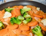 Foto del paso 3 de la receta: Guiso de Garbanzos con Salchichas y vegetales !🥘