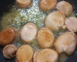 Foto langkah ke 3 dari resep Tumis Tofu Sosis.