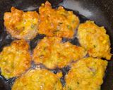 Foto langkah ke 2 dari resep Dadar jagung crispy.