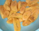 A picture of step 1 of Fried plaintain.