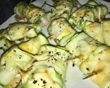 Foto del paso 6 de la receta: Rollitos de calabacín con salmón y queso