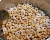 Foto del paso 4 de la receta: Potaje de acelgas con albóndigas de gamba y merluza