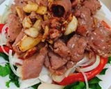 Hình bước làm 4 của món Salad bò dưa kiệu
