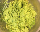 Foto del paso 1 de la receta: Sándwiches rápidos de Hulk con aguacate y jamón 🥑 🥪