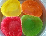 A picture of step 1 of White Cupcakes.