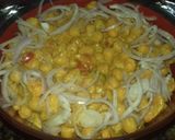 A picture of step 7 of Dahi chana chaat .